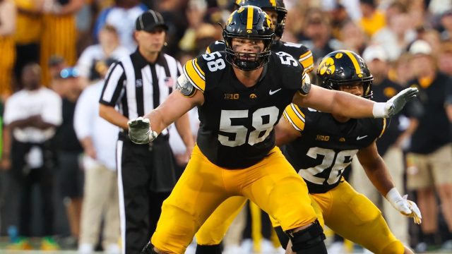 Iowa's Kade Pieper: Transitioning from Guard to Center with Confidence | jamu78, casino world online