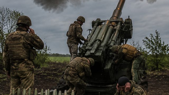 Ukraine's Counteroffensive: Raising Stakes for Russia in the Ongoing Conflict | live chat 168, mimpi