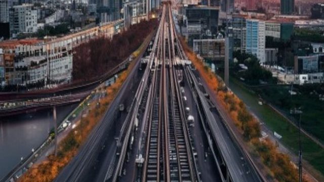 Ukraine Targets Crimea's Vital Railway Bridge in Ongoing Conflict Tensions | rtp slot uno4d, tania t